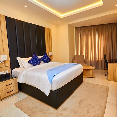 Vintano Hotel Lekki Extérieur photo
