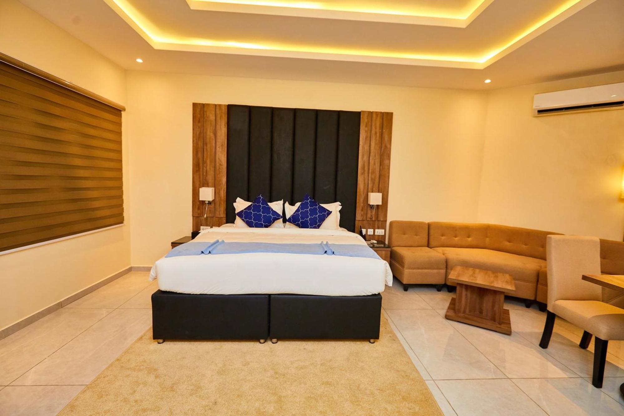 Vintano Hotel Lekki Extérieur photo