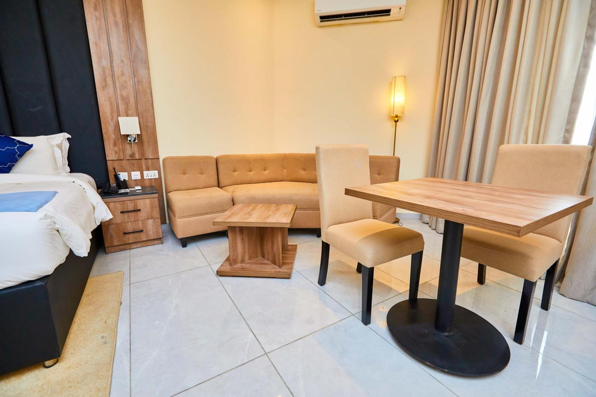 Vintano Hotel Lekki Extérieur photo